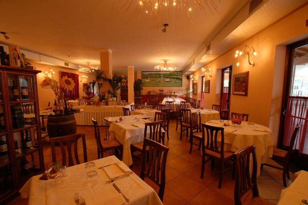فندق هوتل لاجو فيردي Serravalle Pistoiese المظهر الخارجي الصورة