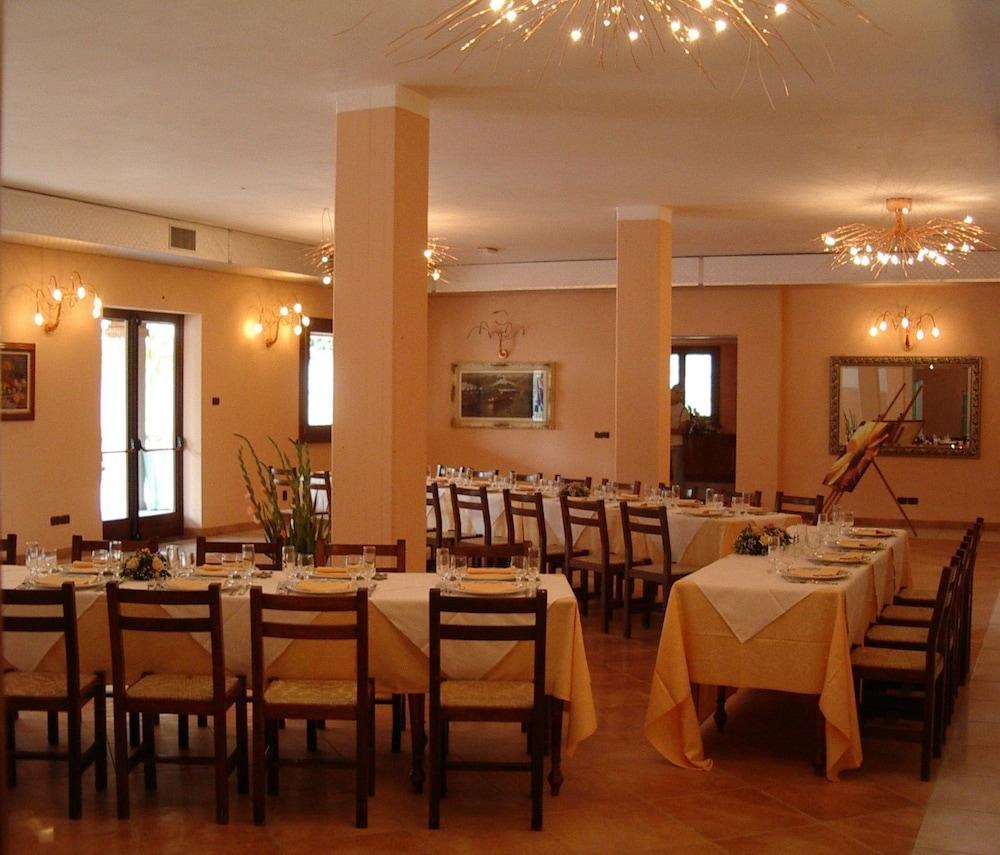 فندق هوتل لاجو فيردي Serravalle Pistoiese المظهر الخارجي الصورة