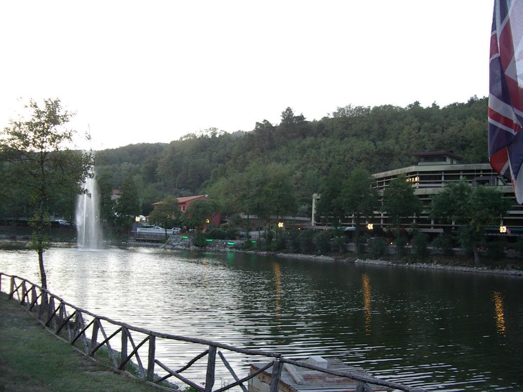 فندق هوتل لاجو فيردي Serravalle Pistoiese المظهر الخارجي الصورة