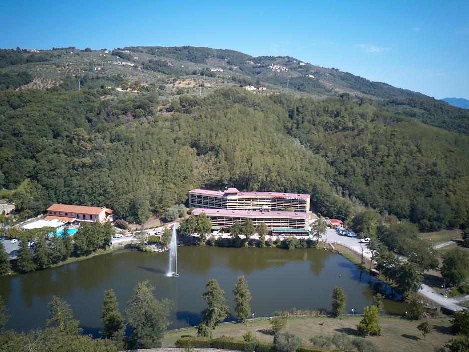 فندق هوتل لاجو فيردي Serravalle Pistoiese المظهر الخارجي الصورة
