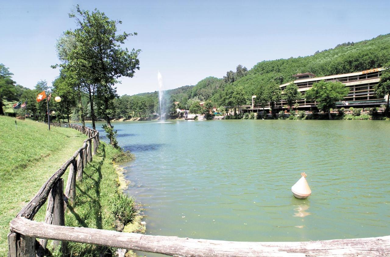 فندق هوتل لاجو فيردي Serravalle Pistoiese المظهر الخارجي الصورة