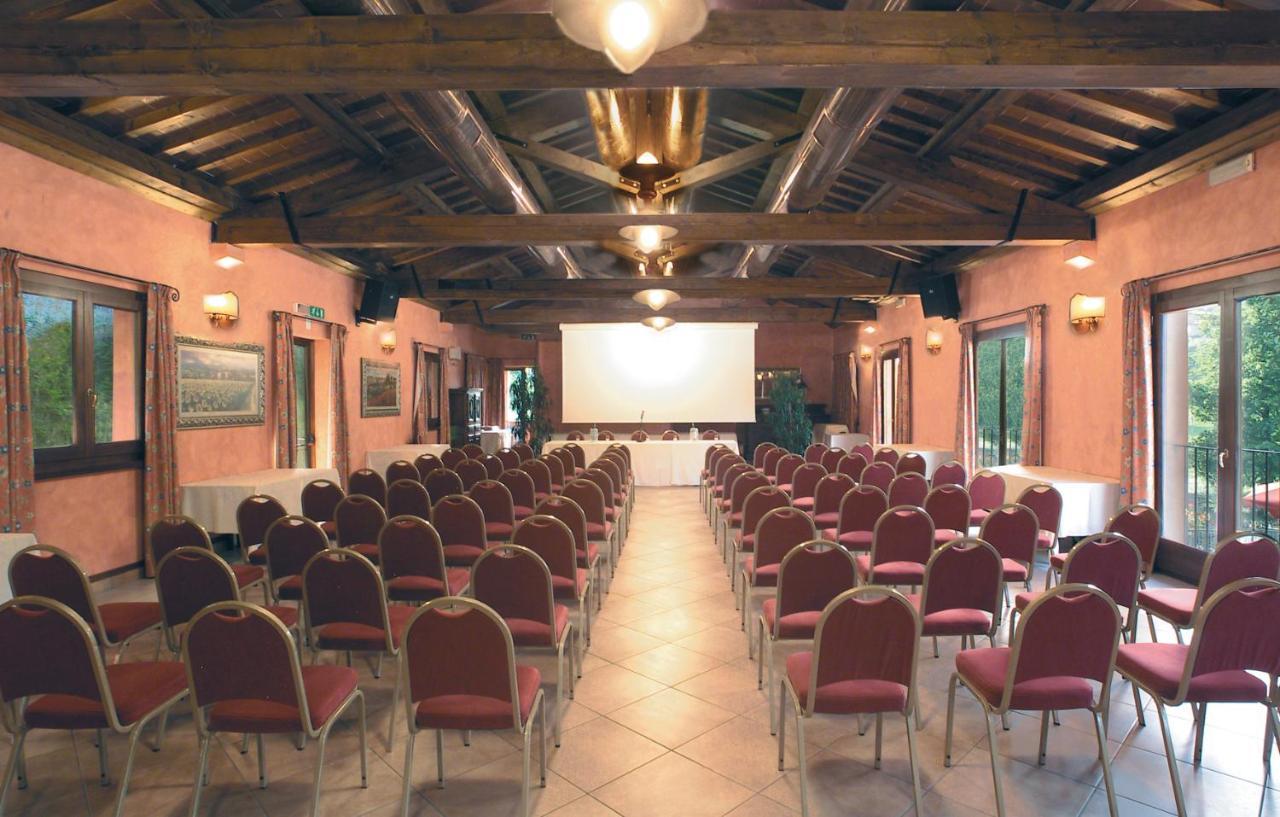 فندق هوتل لاجو فيردي Serravalle Pistoiese المظهر الخارجي الصورة