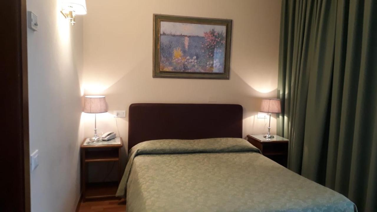 فندق هوتل لاجو فيردي Serravalle Pistoiese المظهر الخارجي الصورة